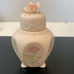 Cybis 1970’s 3 footed Rose Jar